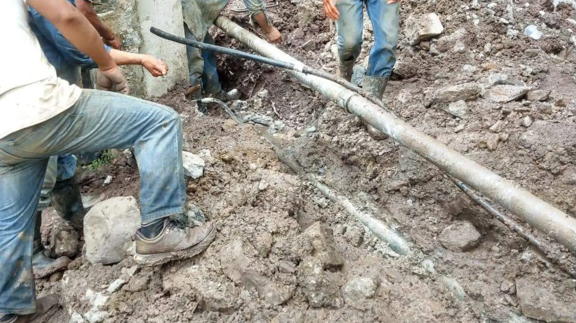 Dos meses sin agua en comunidad de Huauchinango